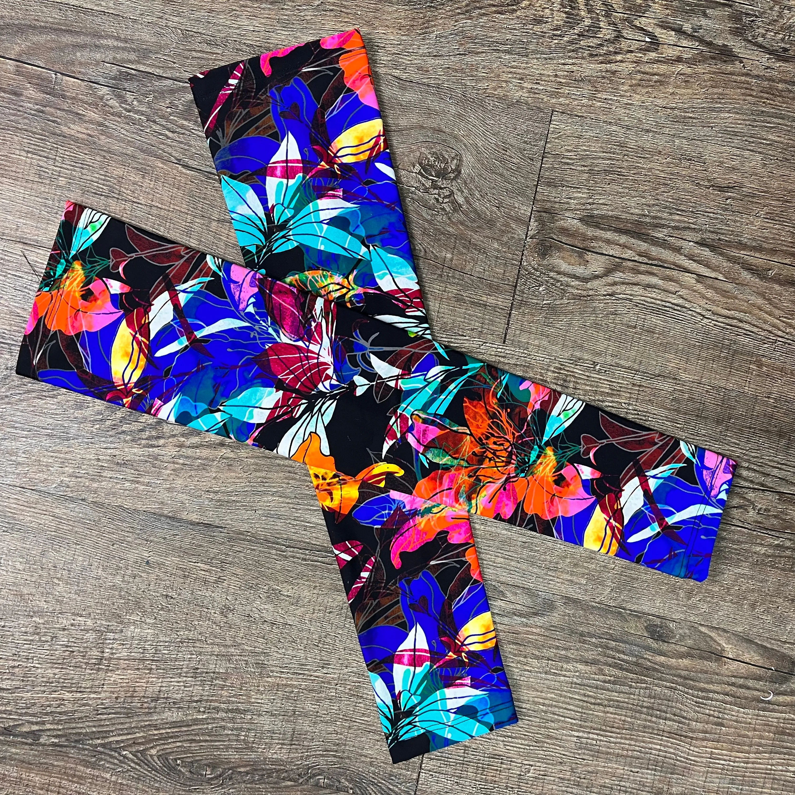 Compression Arm Sleeves in Hawaiian Print Spandex