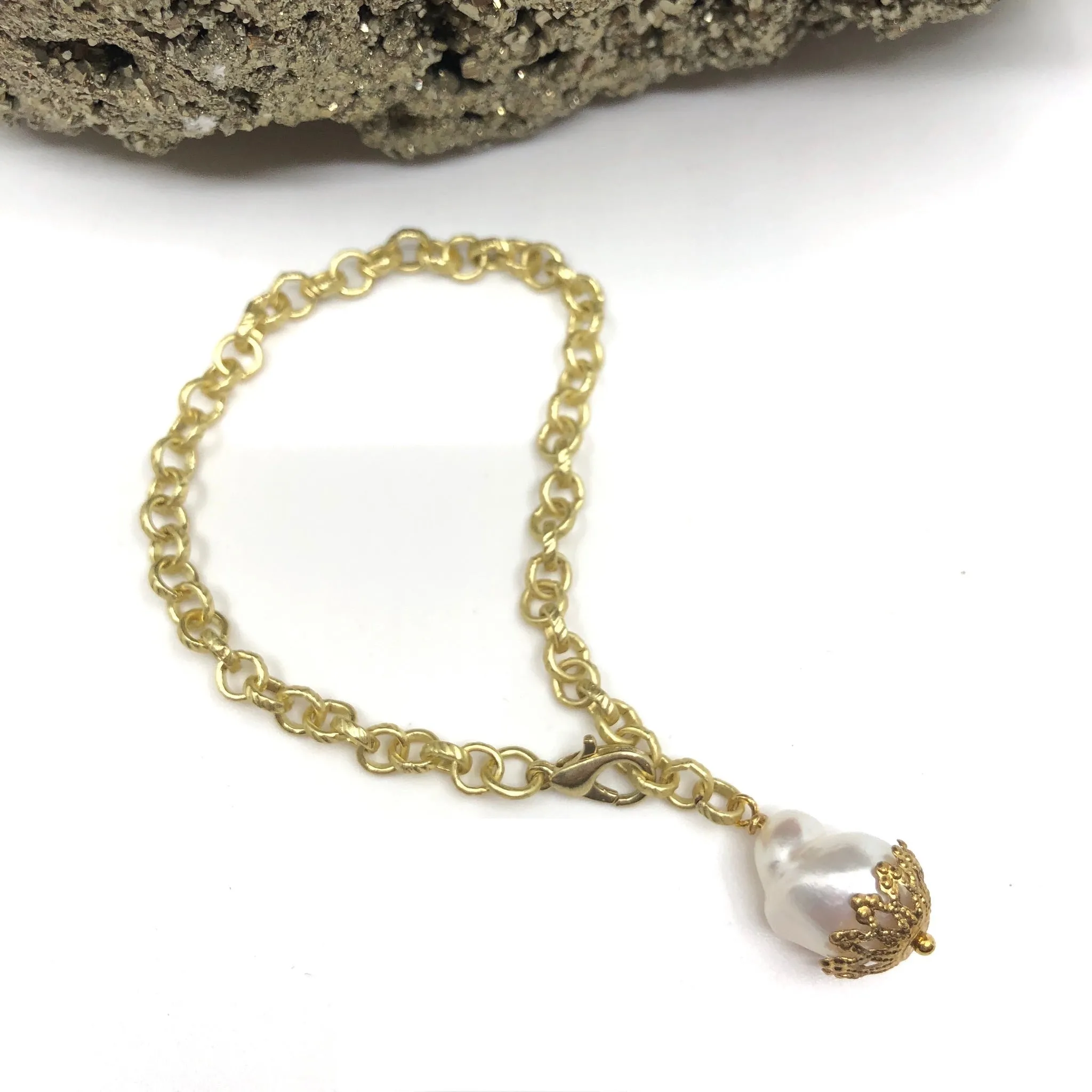 Flirty Chick Pearl Bracelet