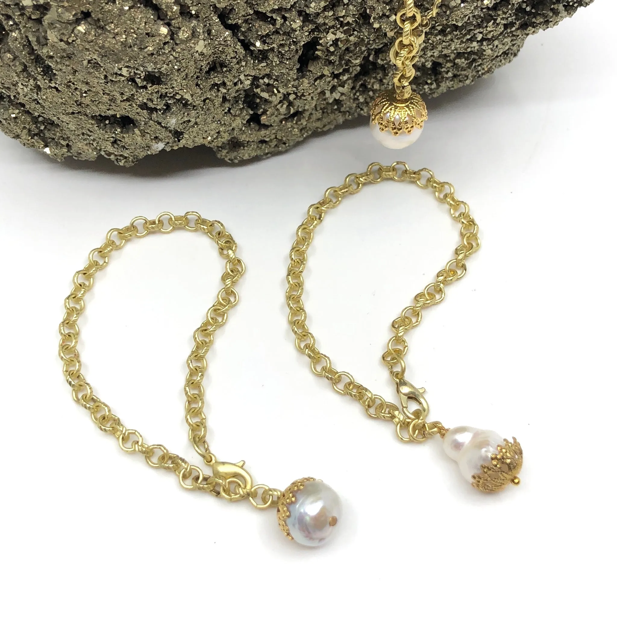 Flirty Chick Pearl Bracelet