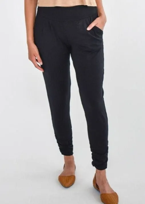 The Dressy Sweatpant in Black
